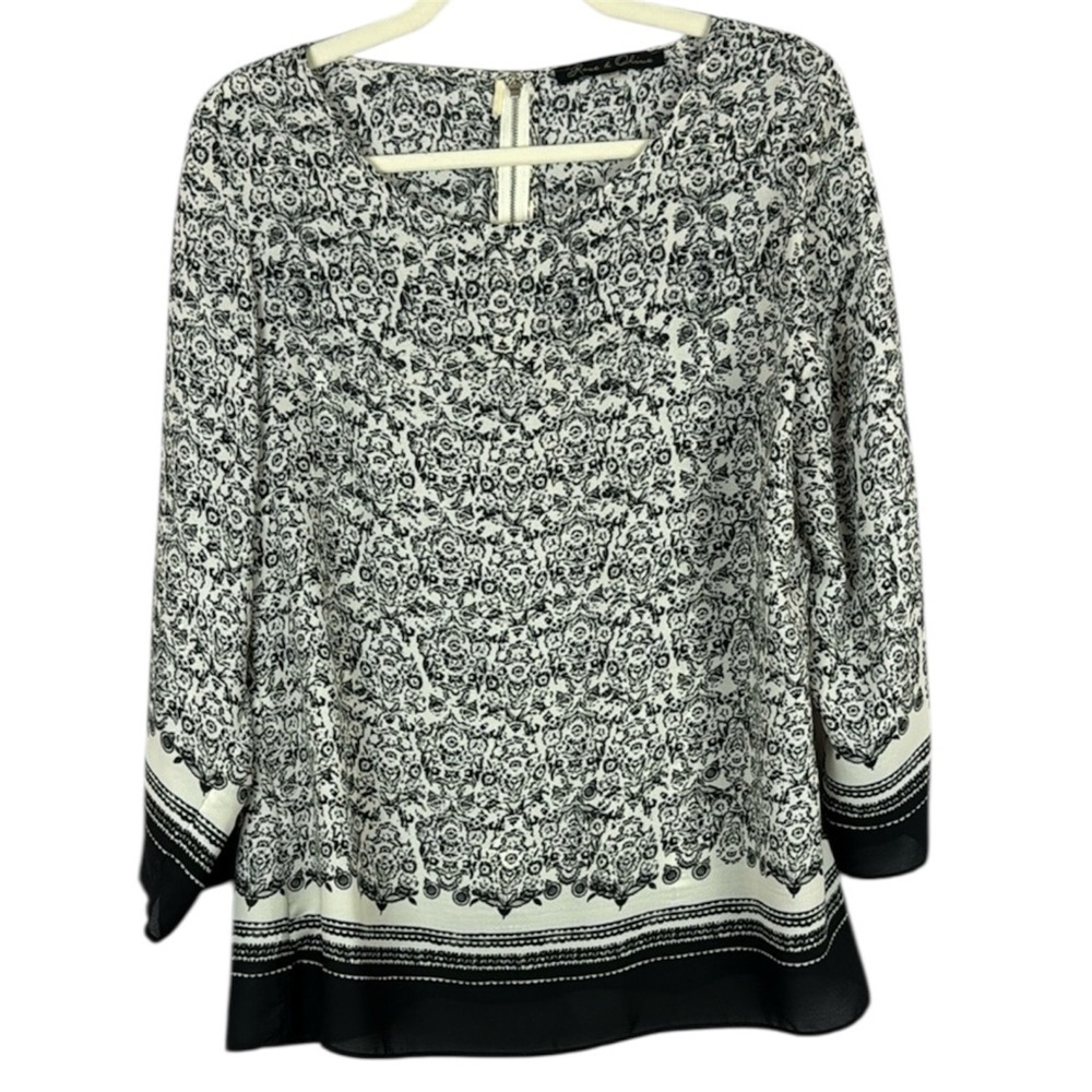 Rose & Olive Black and White Graphic Floral Boxy Blouse Size Large